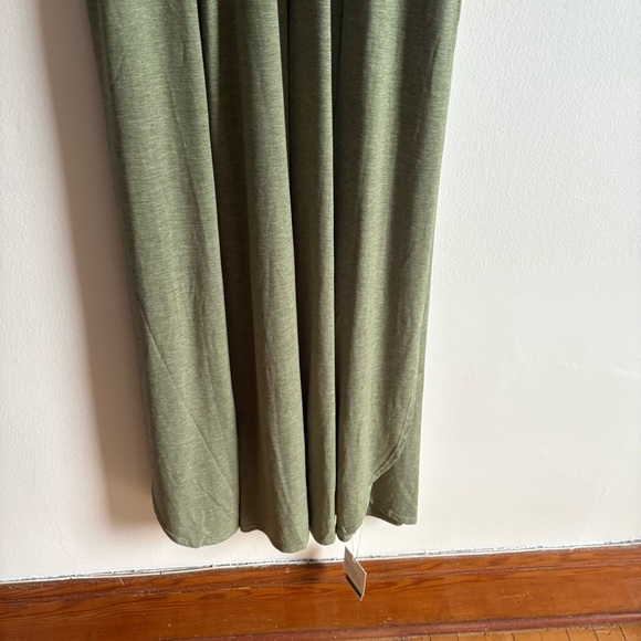 NWT Halara Sz XL Casual Green Tank Flowy V Neck Maxi Dress - Picture 5 of 10